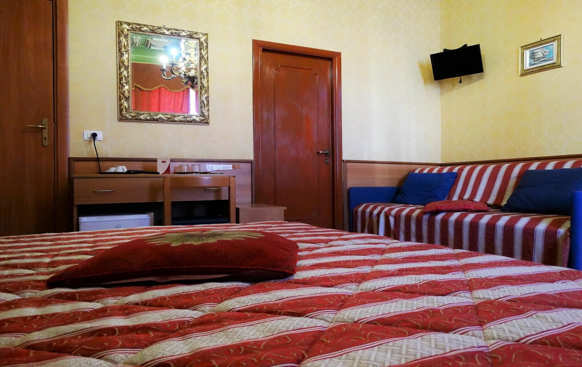 Hotel Cristina Rome Bagian luar foto